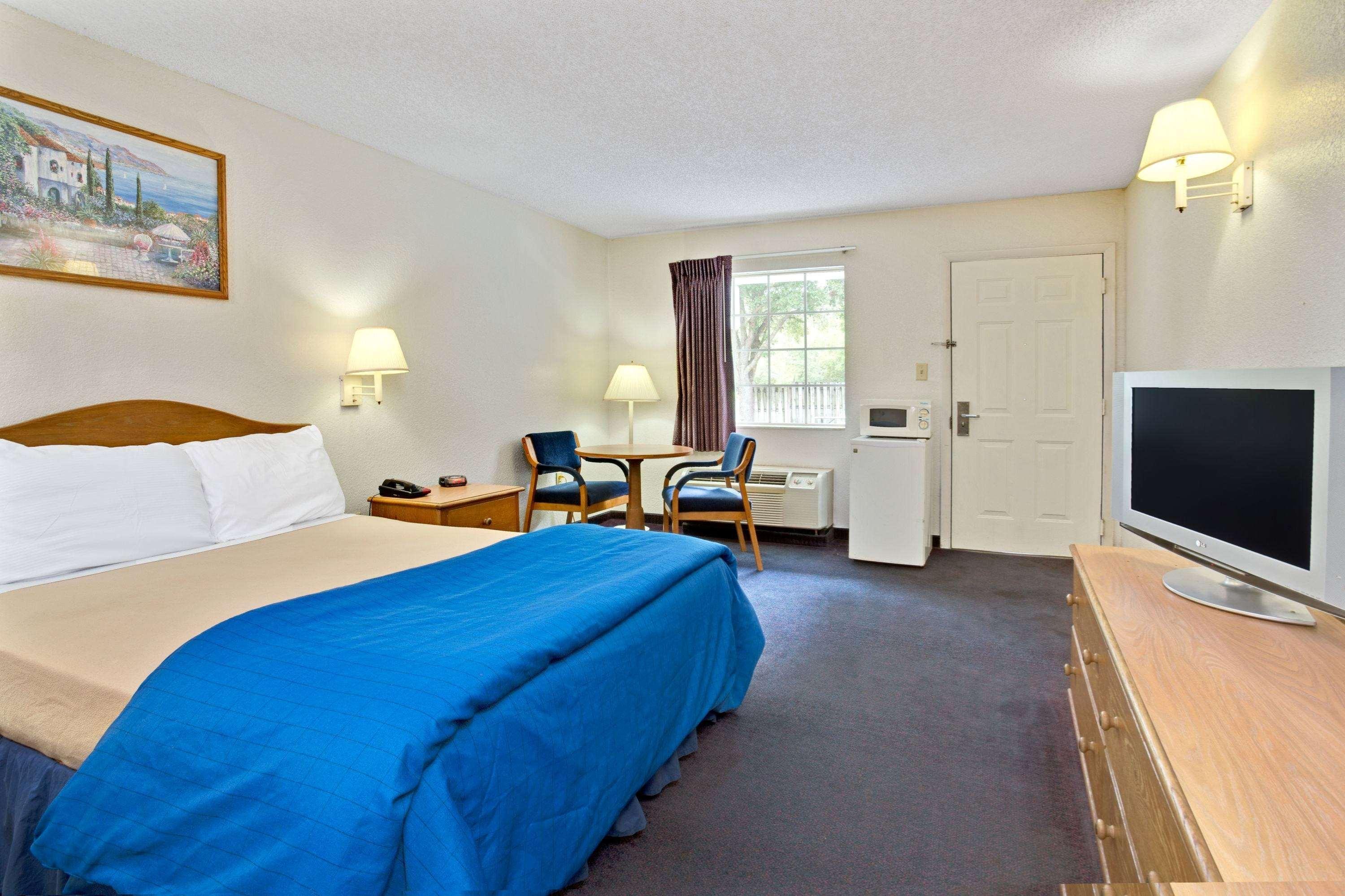 Travelodge Suites By Wyndham Macclenny I-10 Bagian luar foto